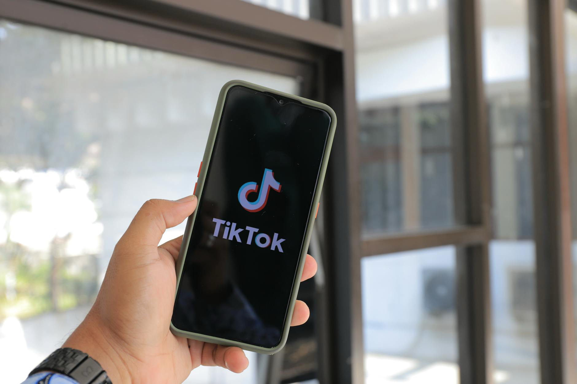 TikTok cambia volto negli Stati Uniti: più controllo americano, meno ombre geopolitiche