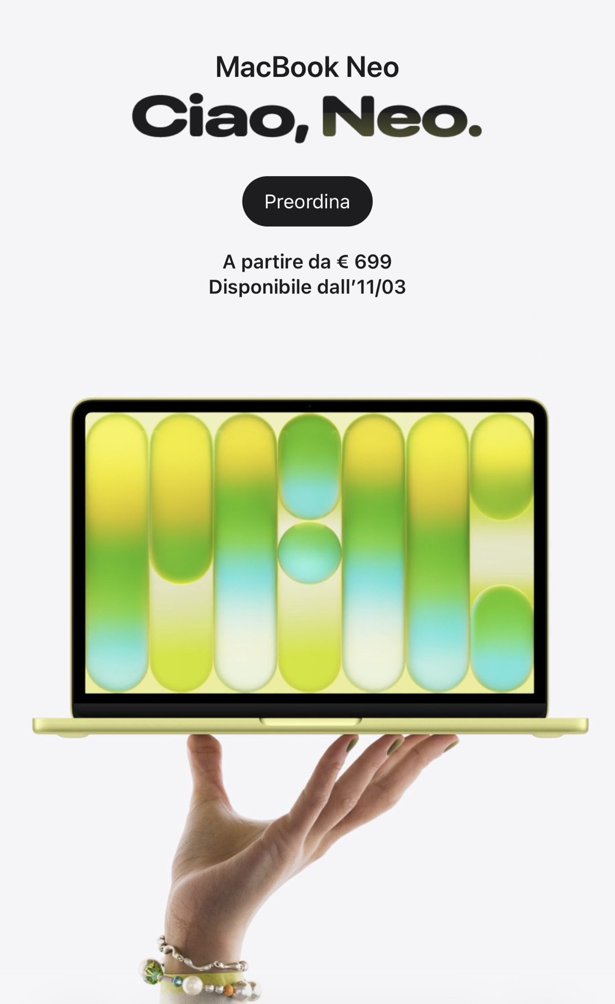 Il ritorno del computer “per tutti”: Apple rompe gli schemi, abbatte il muro dei prezzi e sfida la crisi dei componenti