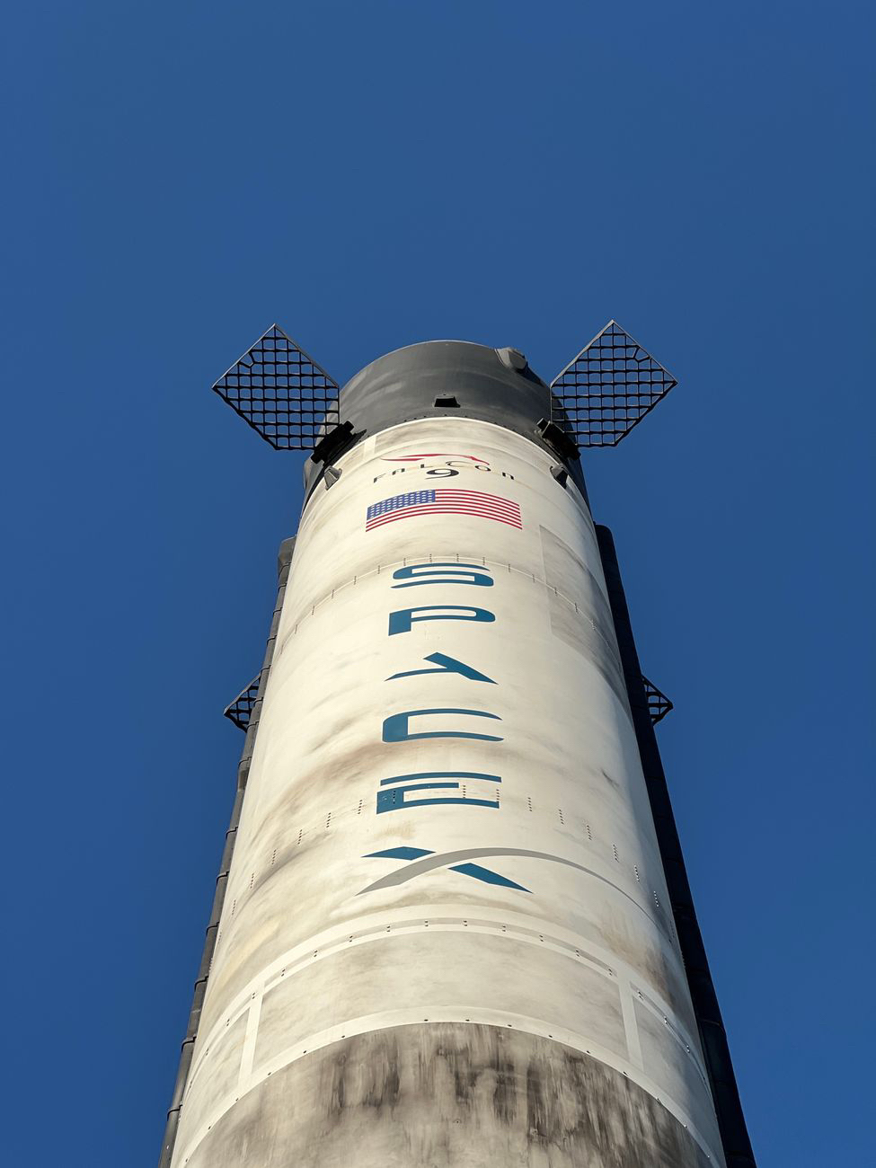 Oltre i confini del capitalismo: SpaceX decolla in Borsa e rende Musk il primo Trilionario della storia